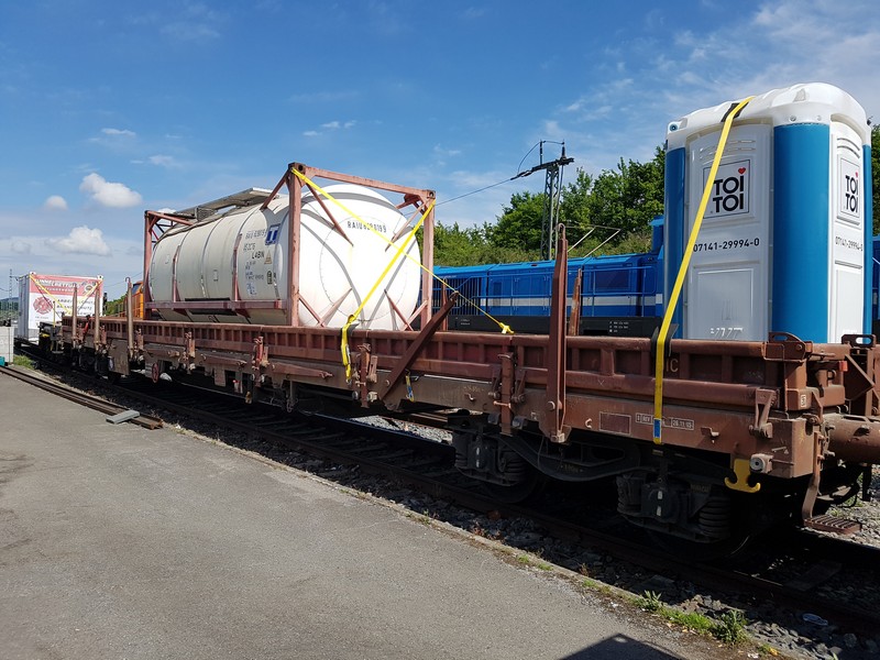 8000-l-wassertank-und-rettungscontainer